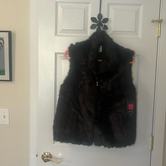 Gallery Faux Fur Reversible Vest in Color Mink Size Medium - Picture 1 of 13